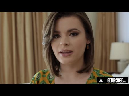 Aus nächster Natur natürliche Schönheit Dharma Jones macht Dilf während des Roh Sex 