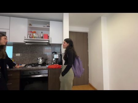 Mi mejor amigo cumple mi fantasía lésbica mientras sospecho que estoy embarazada de mi esposo. 