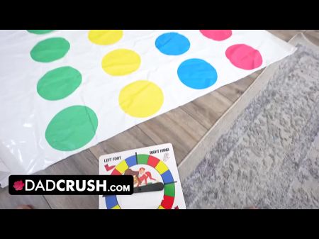 ابنة صغيرة خطوة مع Nipps Binky Binky Beaz Sneaky Fucks Step Step in the Laundry Room 