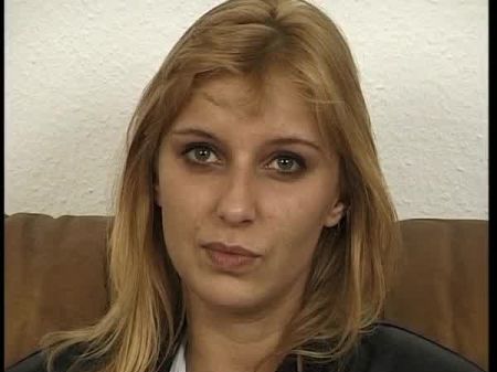 Reife Willige Frauen Das Erste Mal Nackt Vor Der Kamera