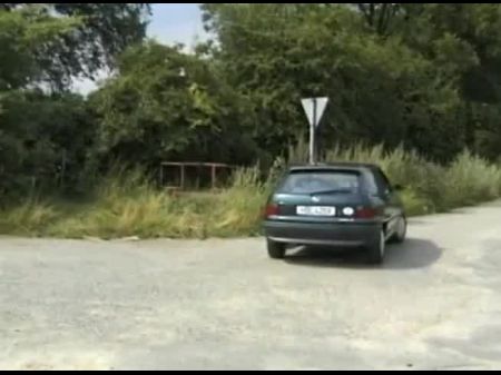 Deutsche Polizeifrau 
