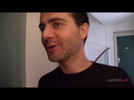 Cuarteles improvisados ​​con dos hermosas niñas francesas y dos   