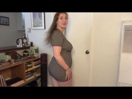 2个女孩肚脐播放