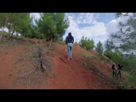 El agricultor me cobra a estar en su granja. Solo puedo follarla porque no tengo dinero 