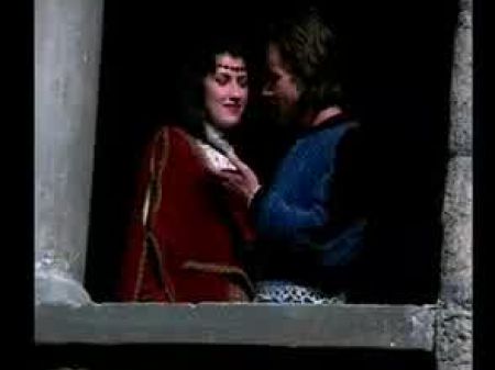 Snow Milky And 7 Dwarfs