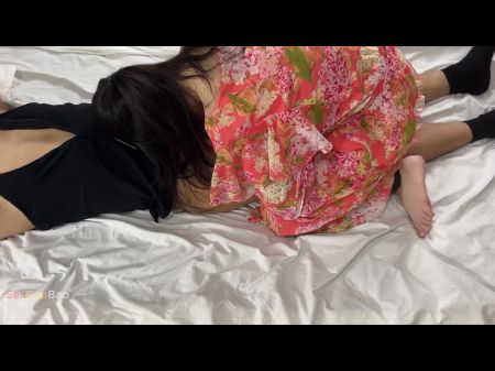 Cuando tengas un mal día, Sexbaobao actuará como un MILF para hacerte feliz y hacerte tan genial 