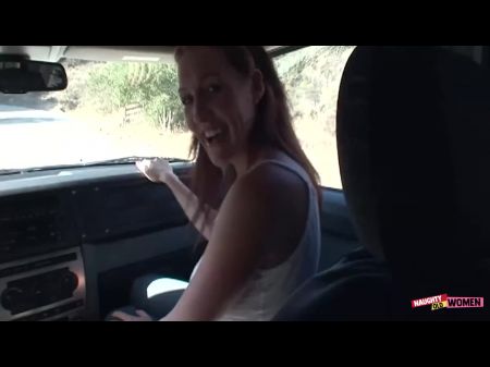 Chupando e montando em um pau grande é este sonho de Vixens Redhead tornado realidade 