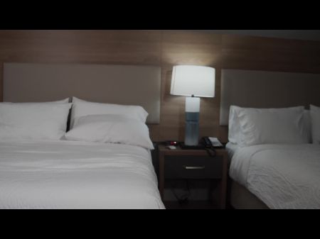 Blasian Queen Kellie Shin等了8个月才能被撞倒（查看1个完整）