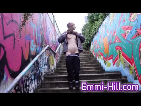 18YO Deutsch fick ihre große Schamlippen Muschi überall 