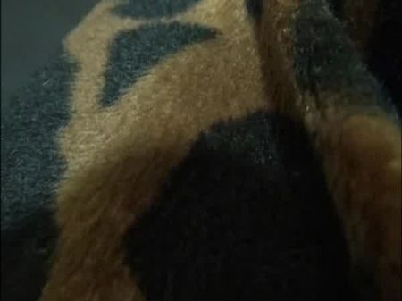 Verlassen der Disco, wir gehen mit Daniela nach Hause, wenn sie trinkt 