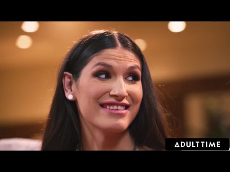 与Zariah Aura＆Leilani li一起在匿名的Trans DP中进行双重射液