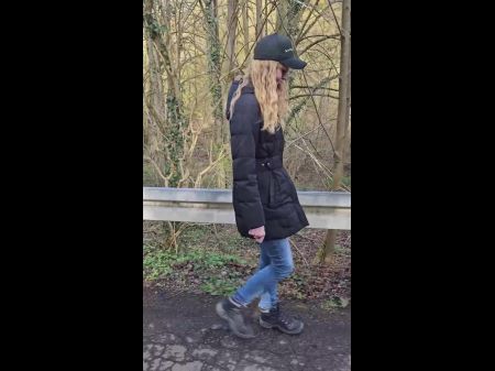 Hot Walk With Enjoy Sack In Honeypot !