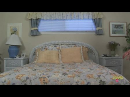 Es ist wirklich wunderbar zu sehen, wie eine Latina Milf während interracial 