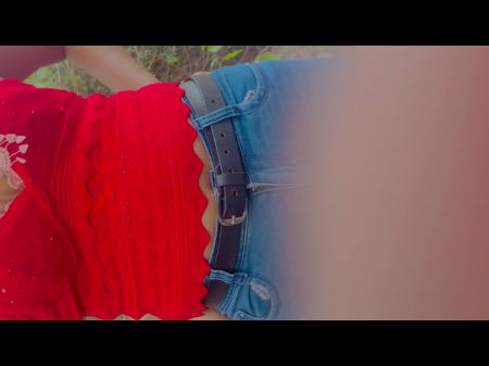 Desi Indian College Girl Girl Outdoor Sex Jungle Floresta pública Buceta fodida Blowjob muito arriscada com voz clara de áudio hindi 
