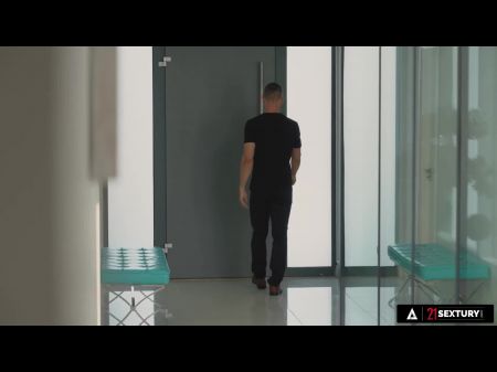 معصوب العينين كيتانا إغراء كمفاجأة شقية مع اثنين من الديوك ل DP لها 