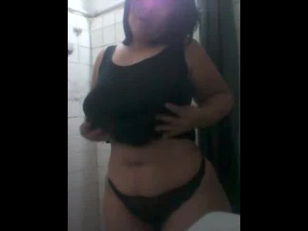 Nelly Venezolana Hot SE Masturba para mi 