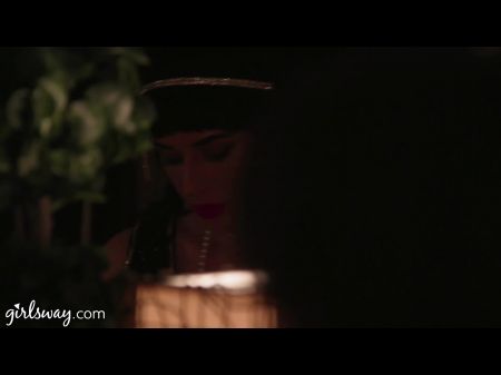 Diese Bar ist nur für Nympho Lesben 