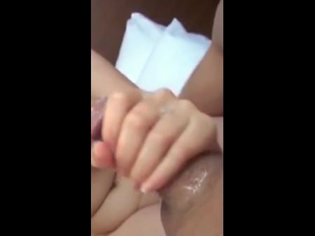 Sexo con la esposa de un amigo en la habitación del hotel 