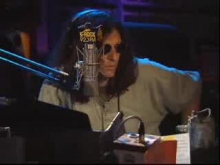 Howard Stern Kisses & Massagen Gretchen Becers (Schauspielerin) Arsch. 