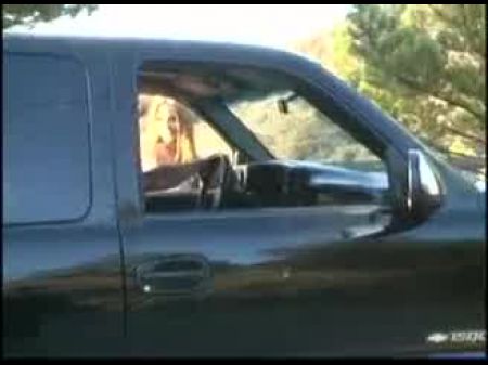 Avy Scott ficken auf dem Pickup 