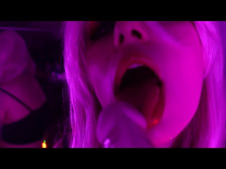 Cum conmigo quiero tu semen en mi apretado coño adolescente 