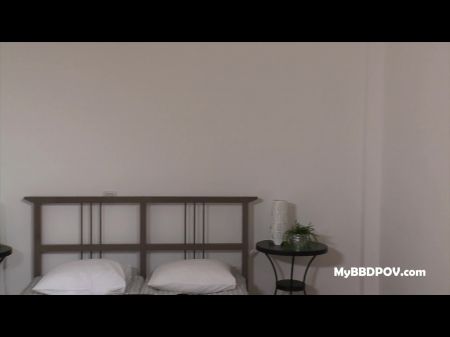 Französisch Maid Julie Skyhigh Arsch gebohrt & cremed 