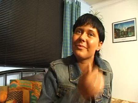 Diana 23 Jahre Laesst Sich Nick Nackt gefilten 10 minuten -Spaeter Blaesst Sie 