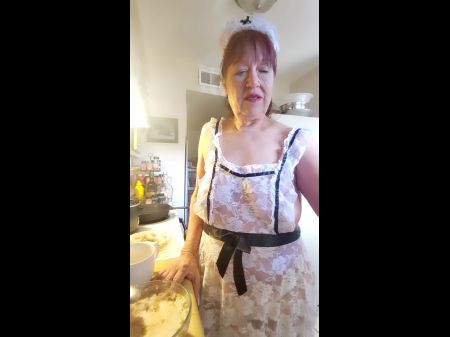 Kochen in meiner weißen Schürze 