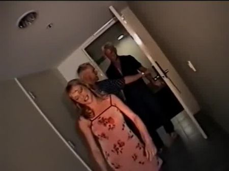 Von männlichen Strippern gefickt 