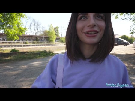 He Fucks A Pretty Italian Stunner Who Has A Flawless Italian Backside