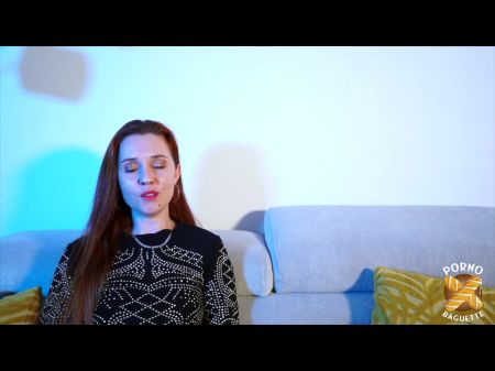 Olesha und Kira geben sich gegenseitig Vergnügen und teilen sich dann einen Schwanz 