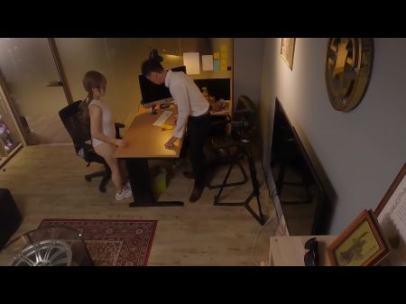 Asien Mitarbeiter des Monats zeigt ihrem Chef die Big Milk Titten 