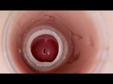 الكاميرا داخل كس عميق يلتقط القذف الضخم من الحيوانات المنوية 