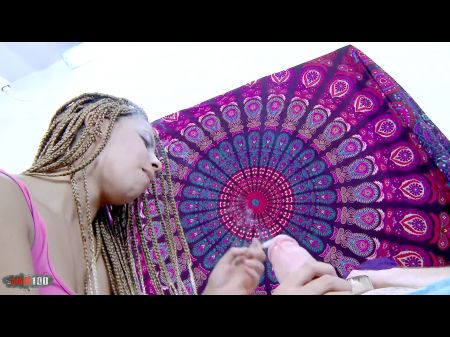 Follando con Alana, un pequeño italiano bonito con rastas 