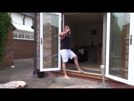 健身房结束后，我们开始运动课，我会努力地操你