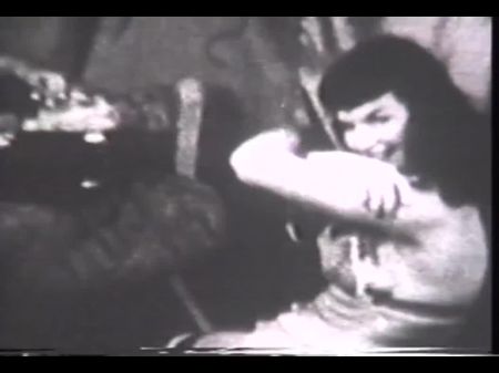Betty Page Descubierto (película De Restas En Versión Completa De Hd) 