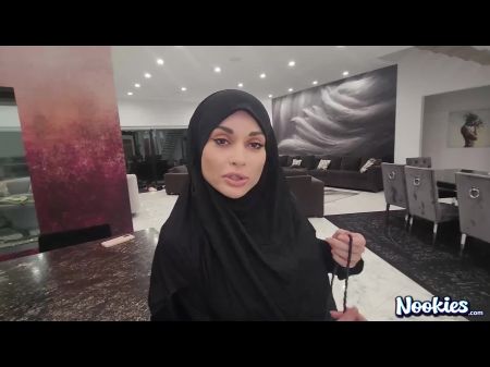 Crystal Rush To Judgement A Hijab Story - Nookies