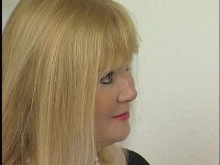 Von Einer Geilen Milf-hausfrau Entsaftet 