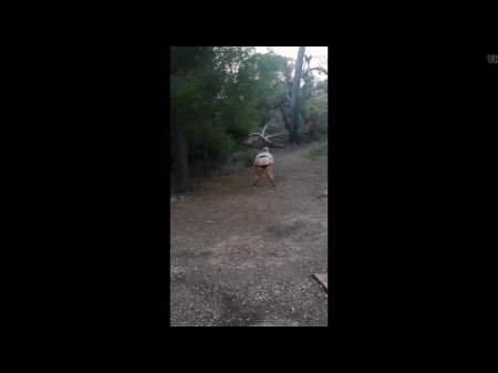 Spaziergang im Wald, BBW-Milf mit großen natürlichen Titten, BBW-Arsch 