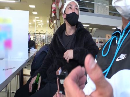 Estudiantes Universitarios Que Vinieron Al Campamento De Invierno Con Actividad Sexual Completamente Privada Y Gráfica Solo Por Un Corto Período De Tiempo 