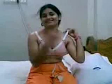 Timid Girl – Utter Hook-up