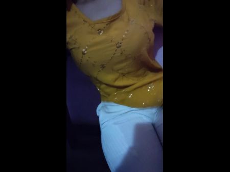 nepalesische Freundin lai privat ma chikdai dudh ra puti chalaudai 