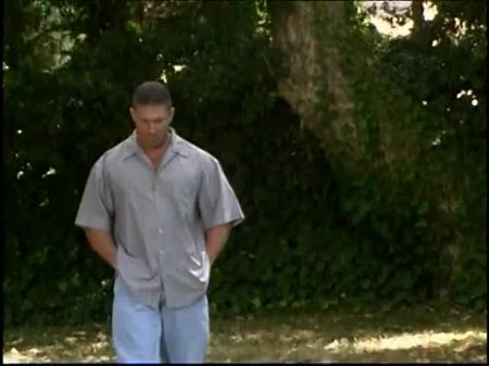 vagabunda loira gostosa cavalga o pau do garanhão no banco 