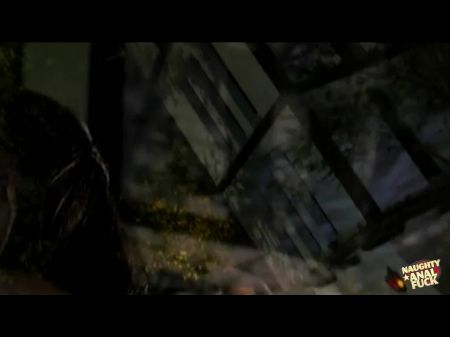 Scharfes, tätowiertes Luder wird von einem gut bestückten Weißen am Pool begleitet und bekommt eine Gesichtsbehandlung 