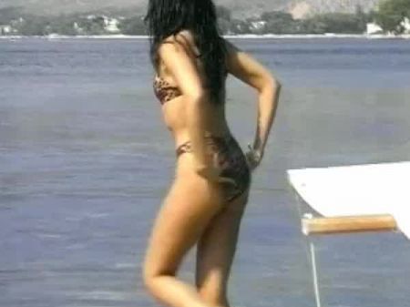 Awesome German Beauty And An Impressive Smash On The Beach