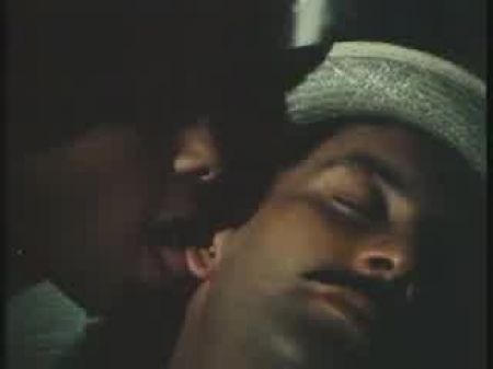 ثلاثة ظلال من اللحم (1976) 