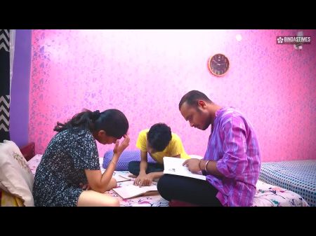 德西继母教她的继子如何与老师做爱并获得三人性交经验（印地语音频）