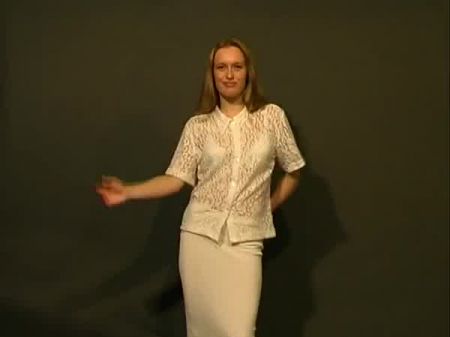 来自捷克共和国的金发女郎 nataly 因这段视频而成为一名成功的色情明星 