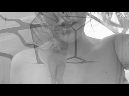 die schlampe schluckt das sperma aus dem arsch der anderen 