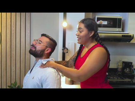 因为我得到的所有女仆都是黑发大屁股？ 